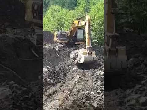 Smartbox - Georgia - rent excavator - სმარტბოქსი - საქართველო - ექსკავატორის გაქირავება